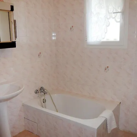Apartment La Petite Pinene